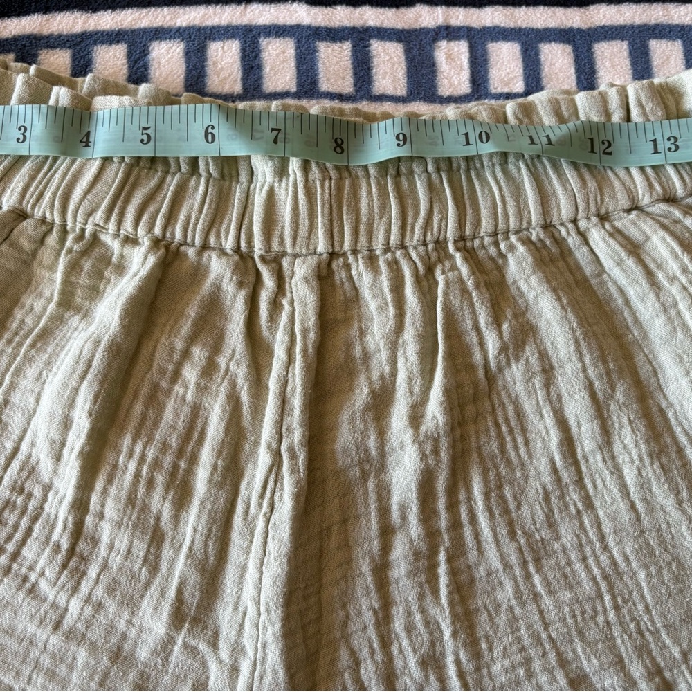 Roxy Women’s Large Light Beige Shorts
